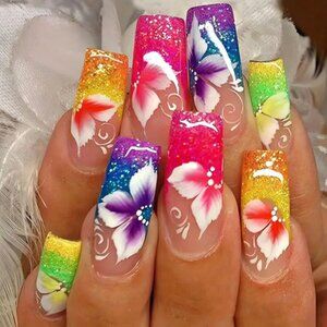 Bloom Beautifully 🌸 Floral Nail Art Press-Ons (24 Nails)